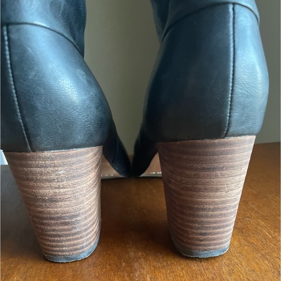 Cole Haan Nike Air 9.5 black leather booties w/ Stacked Heel - Picture 6 of 13